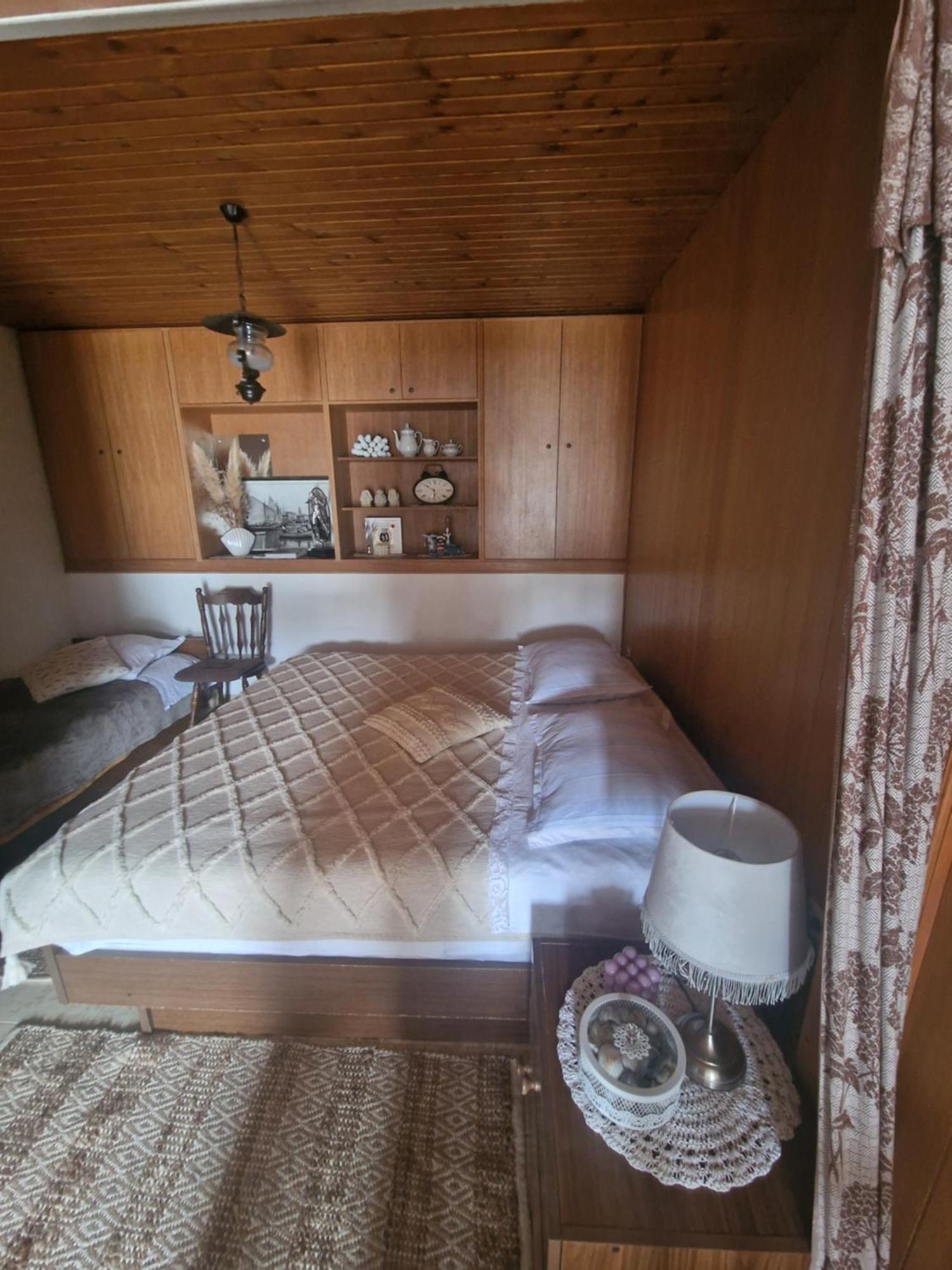 Apartamento Mala Oaza Mira Povlja  Exterior foto